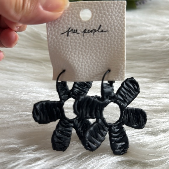 Free People Wendy Woven Flower Hoops Black Earrings - Picture 4 of 7